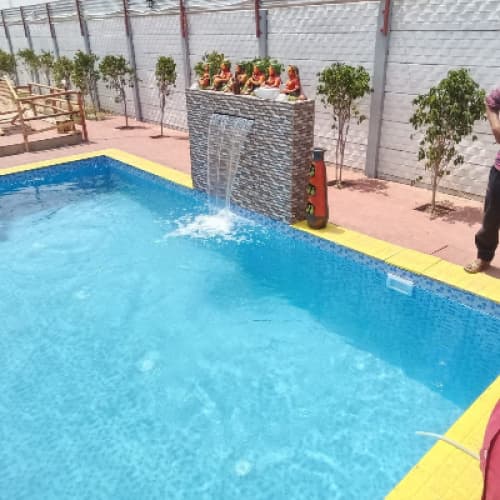 Cover for How Dan Technologies Builds the Perfect Swimming Pool